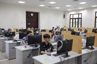 Quy định mới về thi đánh giá năng lực ngoại ngữ và tiếng Việt