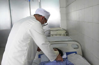 Bệnh viện Đa khoa TW Cần Thơ cứu sống bệnh nhân ung thư vòm hầu xuất huyết ồ ạt