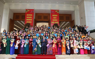 Thủ tướng Chính phủ Phạm Minh Chính đề nghị tập trung thực hiện 5 nhiệm vụ trọng tâm để phụ nữ Việt Nam tiếp tục phát huy tài năng, sáng tạo và cống hiến