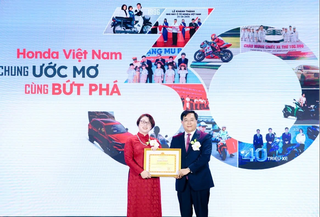 Kỷ niệm 30 năm thành lập: Honda Việt Nam ra mắt Air Blade 125 phiên bản giới hạn