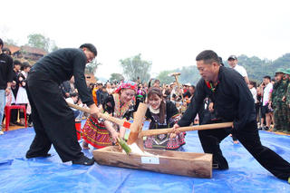 Nhiều hoạt động hấp dẫn tại Lễ hội Hoa Ban Điện Biên