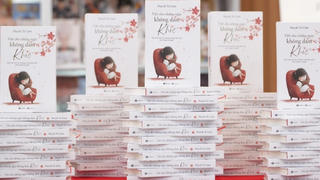 “Viết cho những ngày không dám khóc” với thành công không chạy theo hào nhoáng