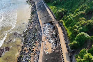 Quảng Trị:  Khắc phục tình trạng bờ kè ven biển sát Địa đạo Vịnh Mốc sạt lở 