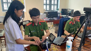 Tạo thuận lợi cho người dân Tân Lập (tỉnh Quảng Trị) làm căn cước công dân và định danh điện tử