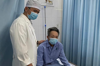 Bệnh viện Đa khoa TW Cần Thơ: Thành công thay khớp háng hai bên cùng lúc bằng kỹ thuật ít xâm lấn