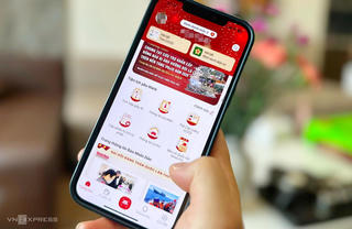 Cử tri có thể đổi nơi bỏ phiếu, xem danh sách ứng cử viên trên VNeID