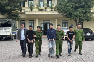 Bắt 3 đối tượng cướp giật trong đêm