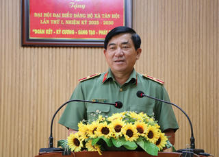 Thiếu tướng Nguyễn Văn Hận, Giám đốc Công an tỉnh An Giang cam kết hành động vì bình yên, hạnh phúc của Nhân dân