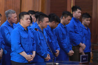 Xét xử vụ án trộm súng trưng bày tại một số bảo tàng