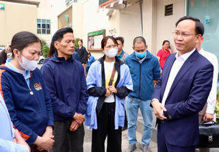 Lãnh đạo tỉnh Bắc Ninh thăm nạn nhân vụ ngạt khí tại Bệnh viện Bạch Mai