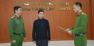 Khởi tố chủ cơ sở sản xuất giấm ăn giả ở Bắc Ninh 