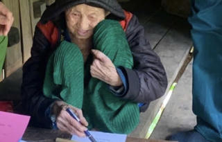 Cao Bằng: Cử tri 119 tuổi - "nhân chứng thế kỷ” trong Ngày hội non sông
