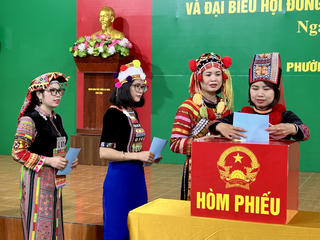 Cử tri Lai Châu nô nức tham gia bầu cử