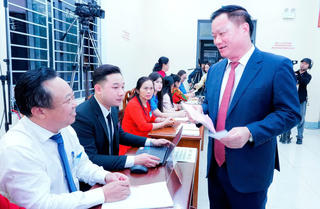 Cử tri quê Bác phấn khởi thực hiện quyền bầu cử