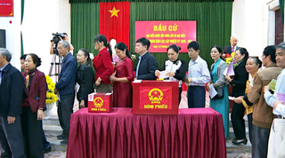 Hưng Yên: Đến 15 giờ có 158 khu vực bỏ phiếu đạt 100% cử tri tham gia