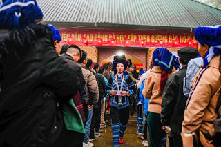 Đến 16 giờ 30 phút, tỷ lệ cử tri Lào Cai đi bầu cử đạt 99,95%