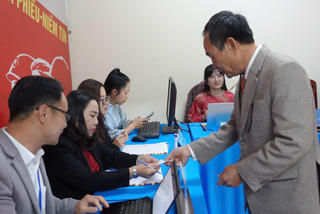 Cử tri Lâm Đồng từ đại ngàn xuống biển xanh hân hoan bỏ phiếu bầu cử