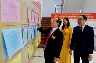 Bí thư Tỉnh ủy Quảng Ninh kiểm tra công tác bầu cử tại một số địa phương