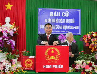 Chủ tịch UBND tỉnh Lâm Đồng Hồ Văn Mười: Hứa tận tâm, tận hiến đến cùng trong thực hiện nhiệm vụ