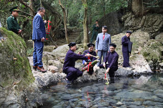 Lễ lấy nước, dâng hương, dâng nước tại Đền thờ Chủ tịch Hồ Chí Minh tại Cao Bằng