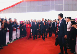 Tổng Bí thư, Thủ tướng dự Lễ khởi công trường liên cấp tại Đồng Đăng (Lạng Sơn)