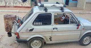 Người thợ máy Cuba sáng chế ô tô chạy bằng than củi 