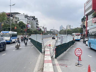 Hà Nội: Dựng rào chắn phục vụ Dự án thành phần 2 xây dựng cầu Tứ Liên và đường dẫn 2 đầu cầu