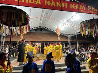 Độc đáo 'Lễ rước âm' tại Lễ hội chùa Nành