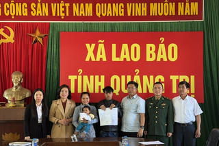 “Cầm tay chỉ việc” để trẻ em vùng biên Quảng Trị có giấy khai sinh