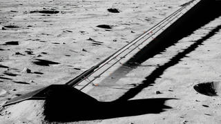 Elon Musk muốn đưa trung tâm dữ liệu AI lên vũ trụ bằng siêu bệ phóng từ Mặt trăng
