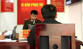 Đăng tin sai sự thật về lãnh đạo địa phương, người đàn ông bị xử phạt