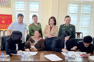 Sở Tư pháp Quảng Trị: “Chiến dịch” đăng ký khai sinh cho những trẻ em “đặc biệt” ở vùng biên Sở Tư pháp Quảng Trị: “Chiến dịch” đăng ký khai sinh cho những trẻ em “đặc biệt” ở vùng biên