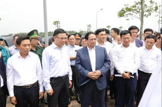 Thủ tướng Phạm Minh Chính làm việc tại Nhà máy Lọc hóa dầu Nghi Sơn