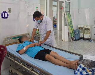 Vụ hơn 60 người nghi ngộ độc sau ăn bánh mì: Khẩn trương xác định nguyên nhân vụ việc