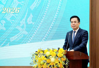 Ông Nguyễn Hoàng Giang tái đắc cử Chủ tịch UBND tỉnh Quảng Ngãi