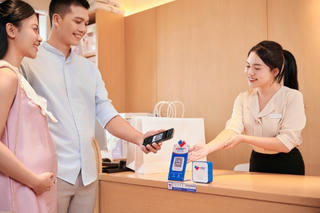 Bản tin tổng hợp 02/04: Ngân hàng tung giải pháp tích hợp, giúp hộ kinh doanh ‘nhẹ gánh’