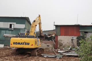 Từ Liêm (Hà Nội) cưỡng chế 27 công trình vi phạm, bảo đảm mặt bằng cho dự án hồ điều hòa Phú Đô