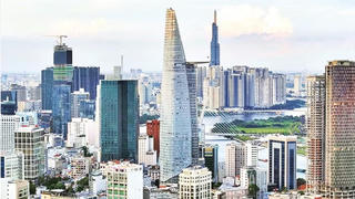 Thành viên Hội đồng điều hành Trung tâm tài chính quốc tế được hưởng lương, chế độ đặc thù ra sao?