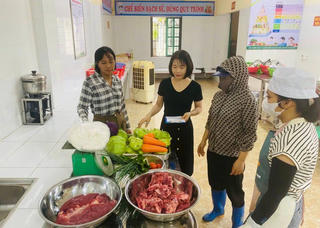 Hưng Yên: Siết chặt an toàn thực phẩm bữa ăn bán trú, người đứng đầu phải chịu trách nhiệm