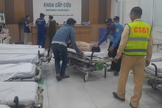Cảnh sát giao thông kịp thời hỗ trợ cứu bệnh nhân nguy kịch trên cao tốc