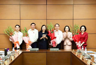 Ông Mai Văn Tuất làm Trưởng Đoàn đại biểu Quốc hội tỉnh Ninh Bình khóa XVI