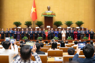 Bản tin tổng hợp 09/04: Quốc hội phê chuẩn bổ nhiệm 6 Phó Thủ tướng, 17 Bộ trưởng, trưởng ngành