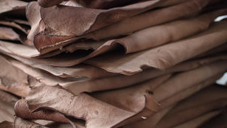 Dùng tia laser biến đồ da thành thiết bị năng lượng cho thiết bị điện tử đeo tay