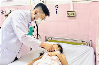 Khẩn trương điều tra vụ hơn 140 học sinh ở TP.HCM nhập viện nghi ngộ độc thực phẩm