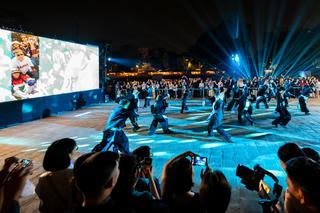 Kể câu chuyện biến đổi khí hậu qua vũ đạo 'Nước' tại Văn Miếu