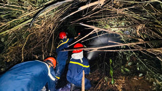 Công an Quảng Trị hỗ trợ dập tắt cháy rừng tại Lào, bảo vệ khu dân cư