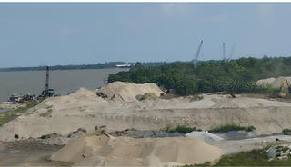 Ninh Bình: Không quy hoạch, cấp phép khai thác cát biển ven bờ