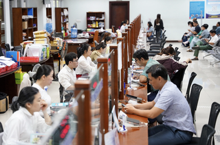 Khai sinh, khai tử chủ động: Bước chuyển từ “xin - cho” sang “phục vụ”