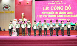 30 nhân viên an ninh hàng không Vinh được tuyển chọn vào Công an nhân dân