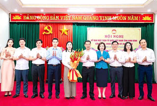 Bà Đinh Thị Lụa làm Chủ tịch Ủy ban MTTQ tỉnh Ninh Bình